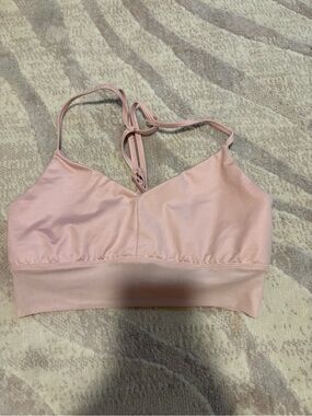 Alo Yoga Soft Pink Women's sports bra - Light Pink Comfort Crop